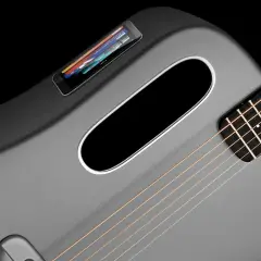 Moderne, graue Klampfe Gitarre mit integriertem Touchscreen und ovalem Schallloch.