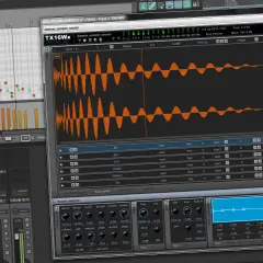Digitales beat programm zeigt Wellenformen und Mixer-Einstellungen.