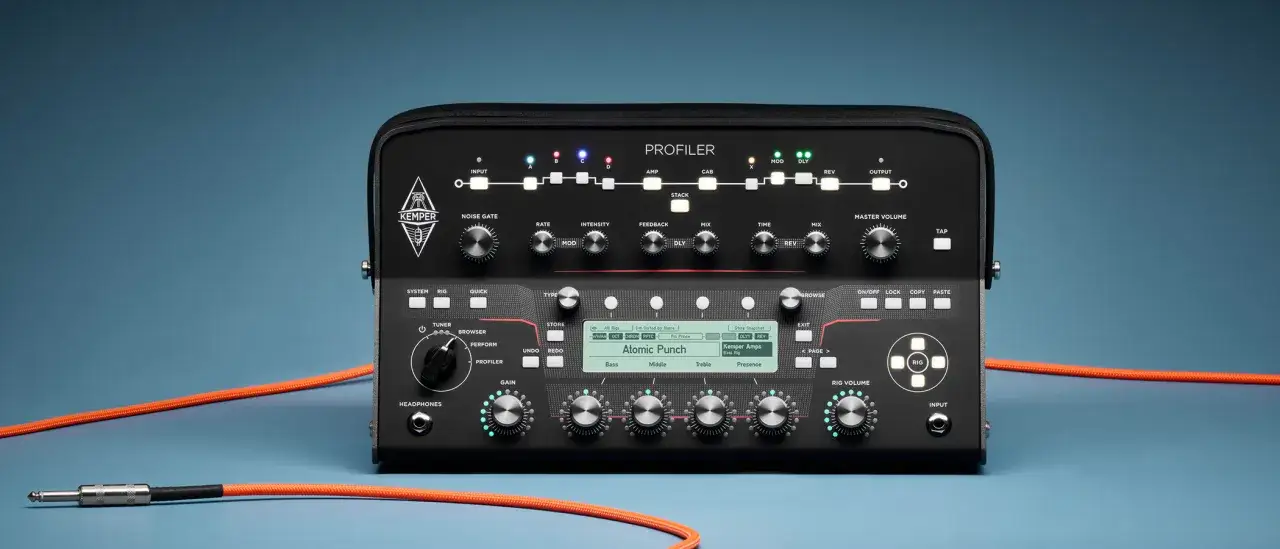 Der Kemper Profiler, ein Nachfolger f&uuml;r Gitarristen, mit vielen Reglern und einem Display f&uuml;r Sounds.